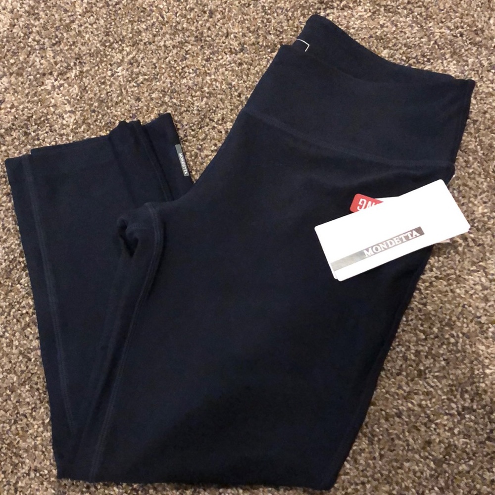 Navy Capri work out pants